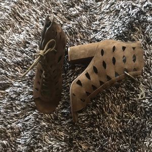 Olive green Guess lace up sandals, size 10.